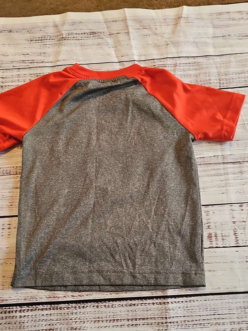 NIKE BOYS 3 LOT 2 SHIRTS 1 JOGGERS SIZE 4,4T AND JOGGERS ARE 5 EUC - Picture 9 of 13